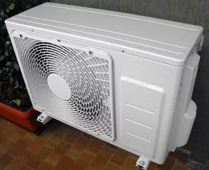 Install the air conditioner in the home