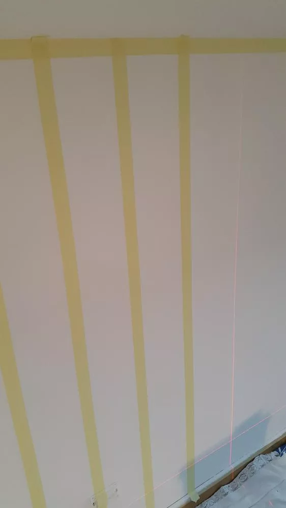 vertical line wall masking