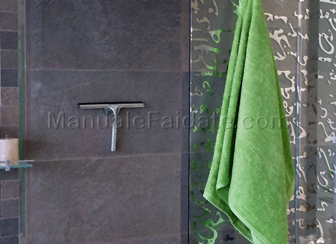 Cleaning the bathtub and shower cubicle