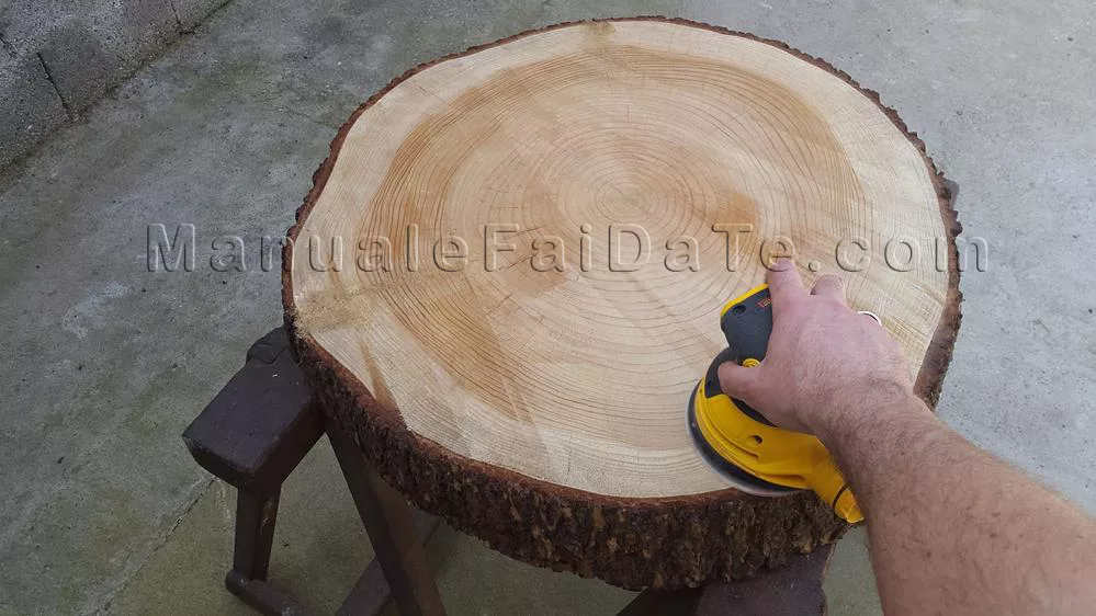 low trunk table
