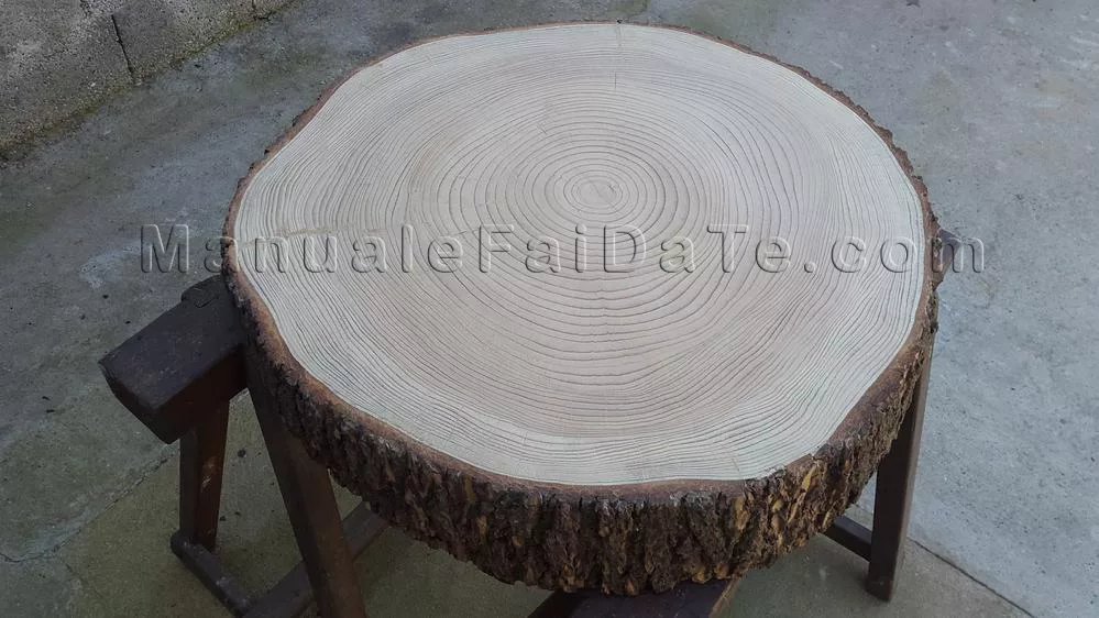 low trunk table