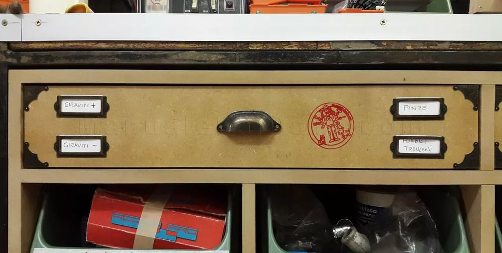 Making drawers on guides