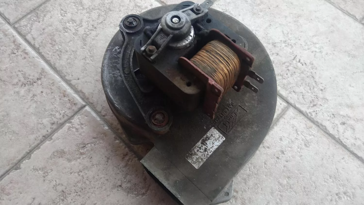 Replacing a Boiler Exhaust Fan: A DIY Guide